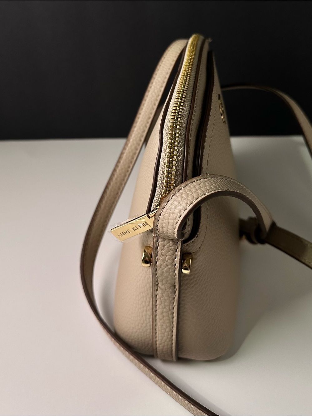Elegant Anne Klein crossbody bag like new - Picture 4 of 10